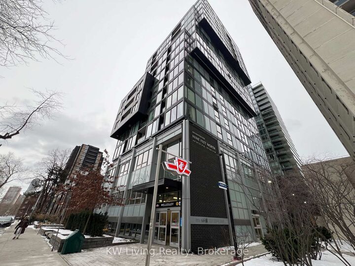 17 Dundonald Street 1007 — photo 1