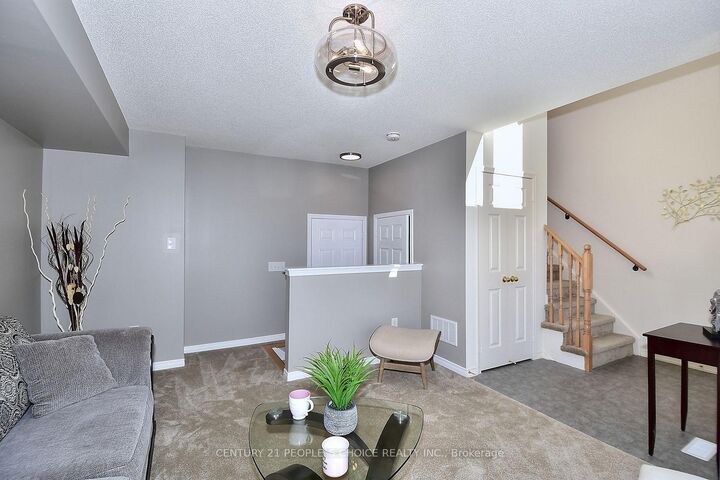 13 Devineridge Avenue — photo 1