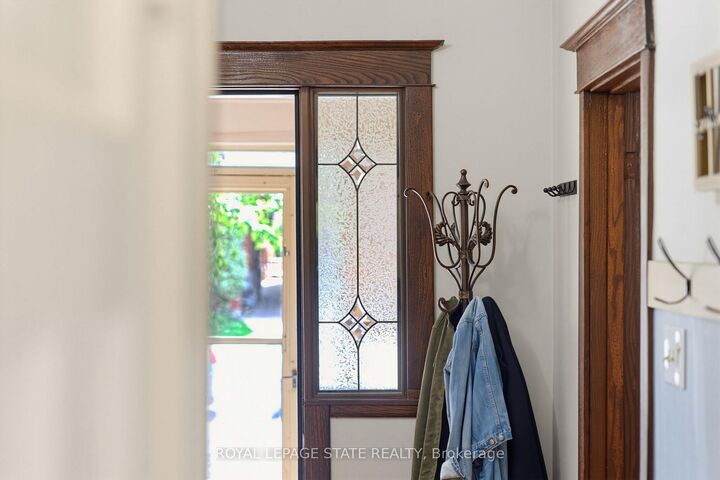 Property Photo: 394 Charlton Avenue W ON L8P 2E7