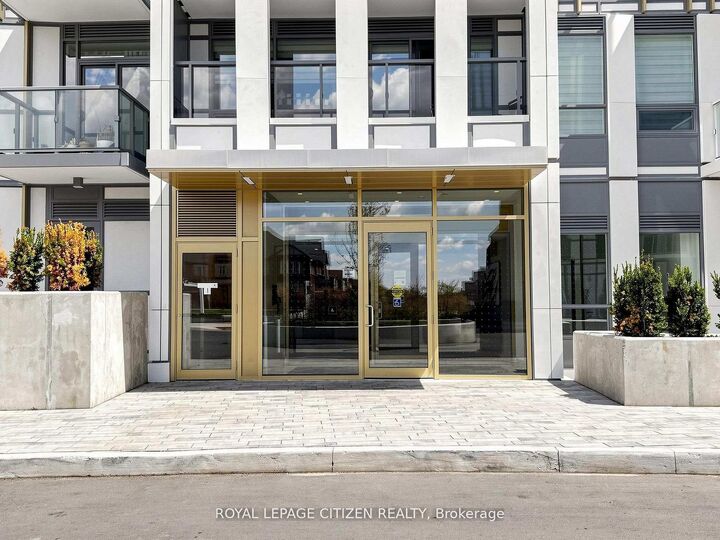 Property Photo: 1005 Dundas Street 711 ON L6H 8C7
