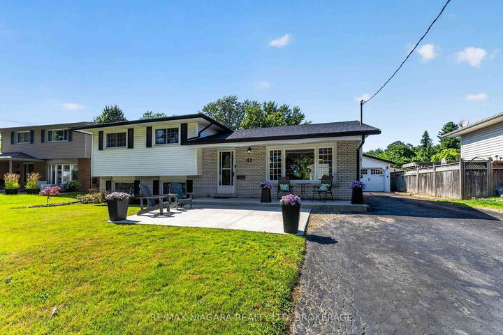Property Photo:  41 Old Coach Road  ON L2N 2P6 