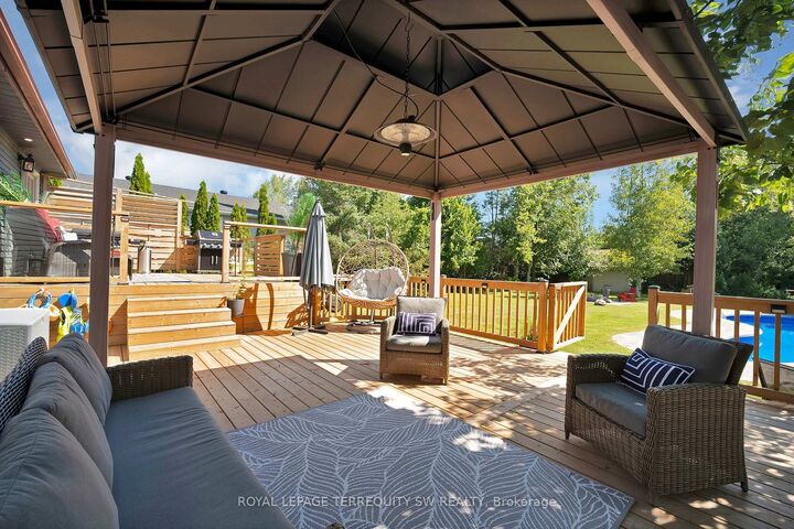 Property Photo:  2249 Willard Avenue  ON L9S 2B8 
