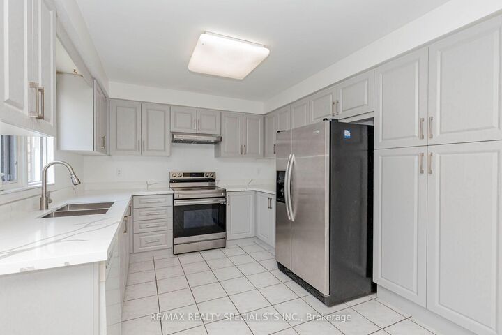 Property Photo: 64 Dolphin Song Crescent ON L6R 2A7