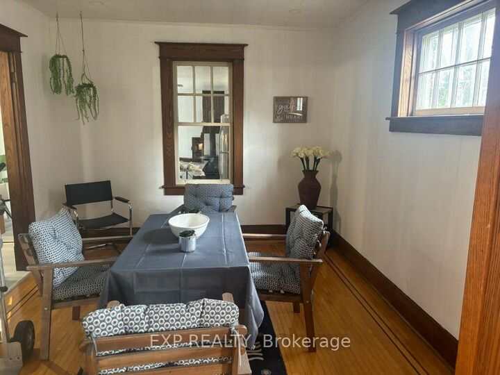 90 River Road — photo 1