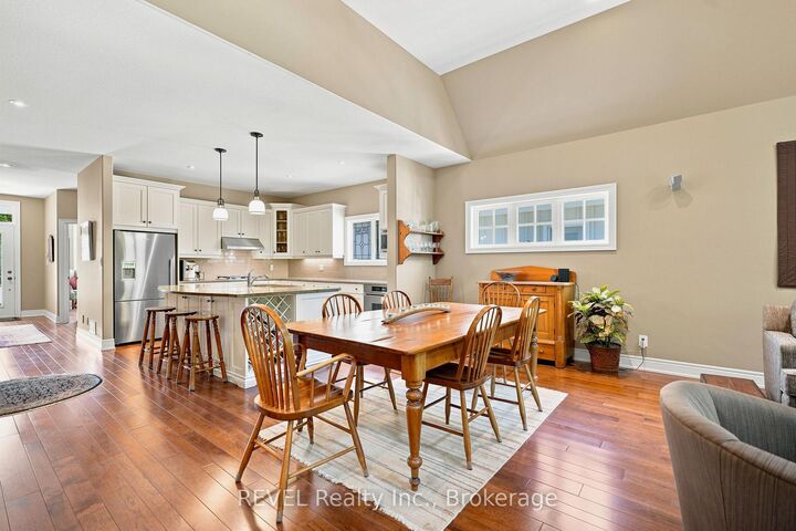 Property Photo:  90 Sunrise Court  ON L0S 1N0 