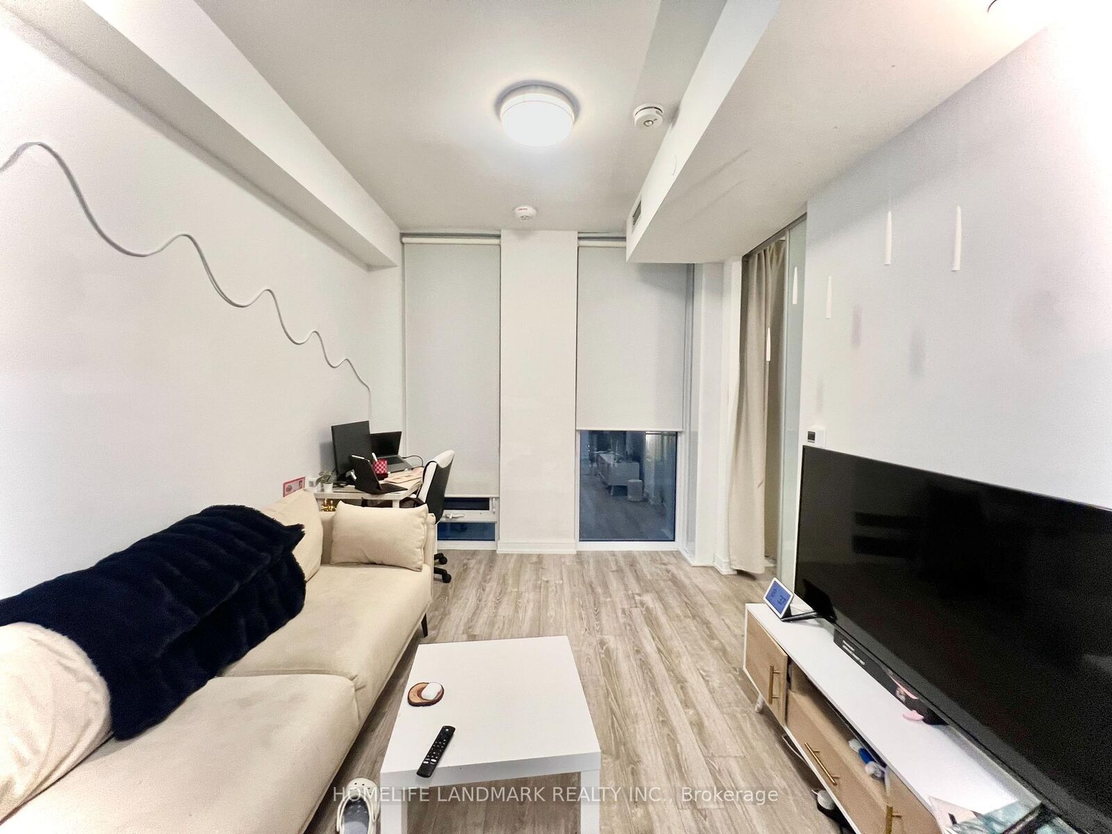 Property Photo: 28 Wellesley Street E 1106 ON M4Y 0C4