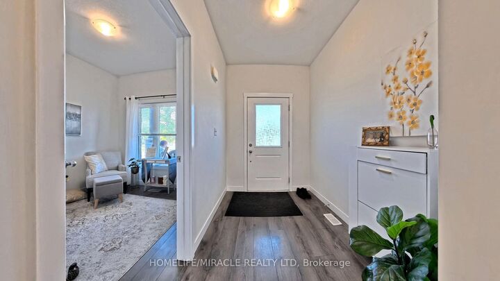 Property Photo:  12 Waterthrush Lane  ON N3Y 0E9 