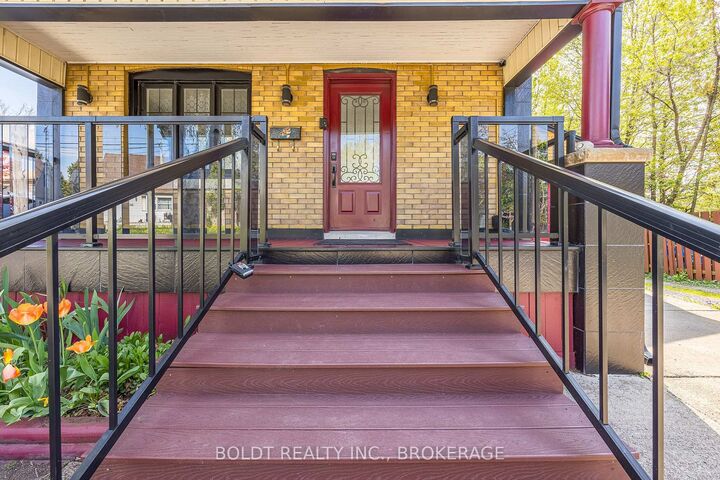 Property Photo: 5060 Ontario Avenue ON L2E 3R9
