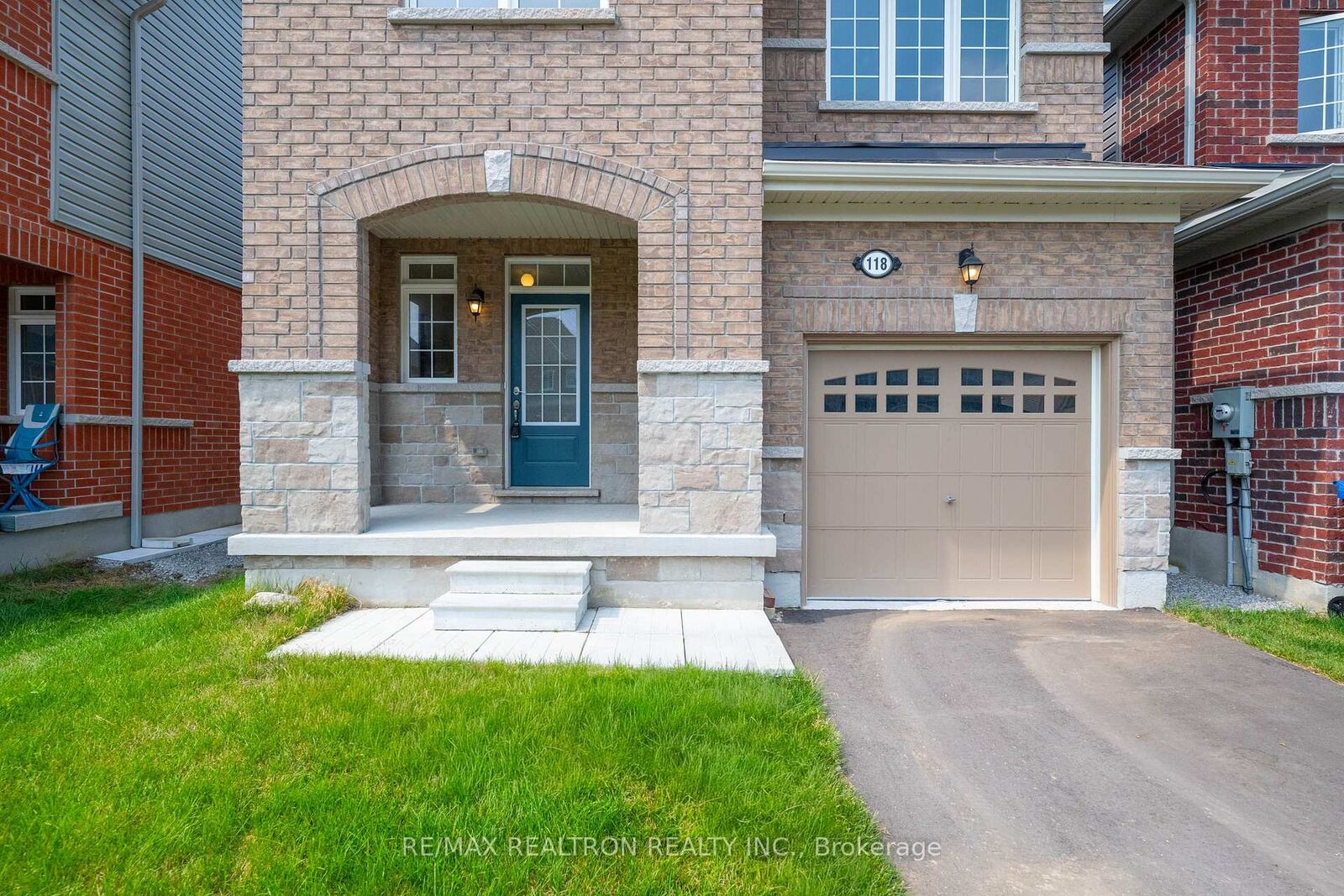 Property Photo: 118 Cliff Thompson Court ON L0E 1R0