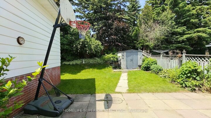 Property Photo:  292 Brighton Court Upper  ON L1G 6H6 