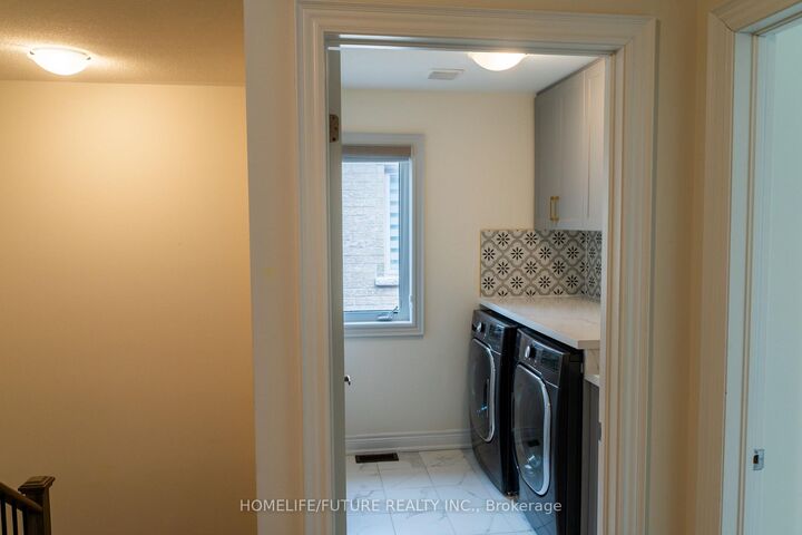 Property Photo:  357 Kirkham Drive Main  ON L3S 0E8 