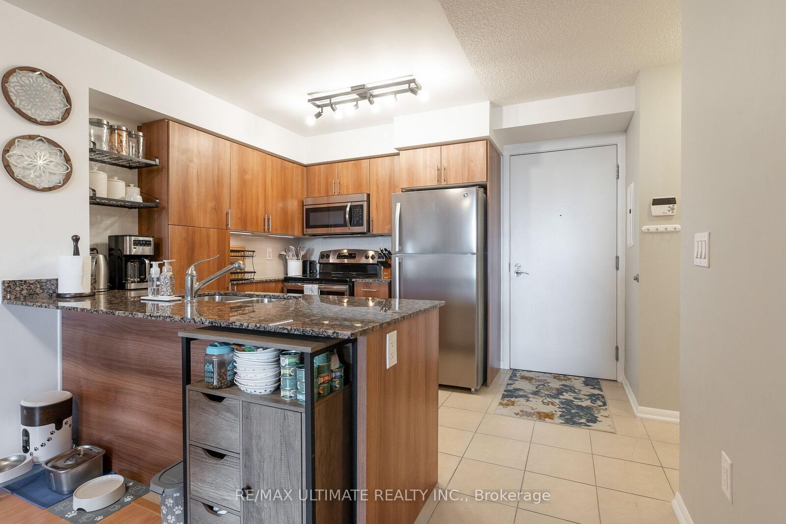 Property Photo:  830 Lawrence Avenue W 308  ON M6A 0B6 