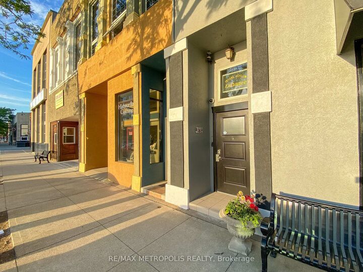 Property Photo: 182 Front Street N Upper ON N7T 5S3