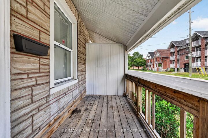 Property Photo:  358 Johnson Street  ON K7L 1Y8 