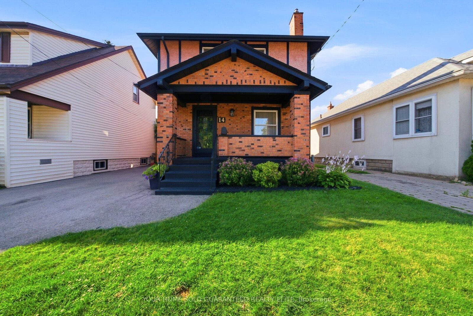 Property Photo: 14 Albert Street ON L2R 2G7
