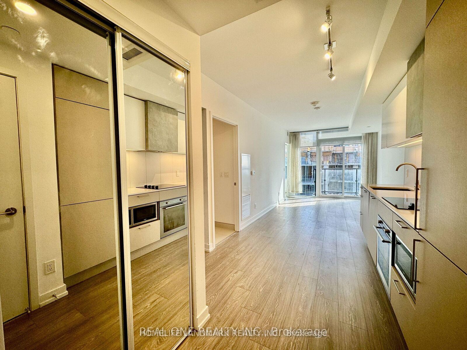 Property Photo: 19 Western Battery Road Ph 03 ON M6K 3S4
