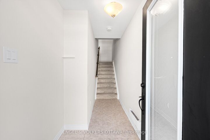 Property Photo:  571 Ozawa Private  ON K1K 4Z9 