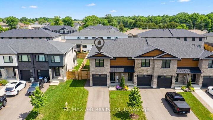 Property Photo: 31 Trailside Drive ON N4X 0C1