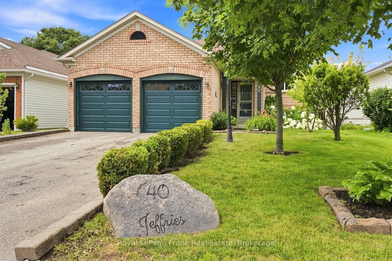 Property Photo:  40 Jeffries Street  ON L1A 4K9 