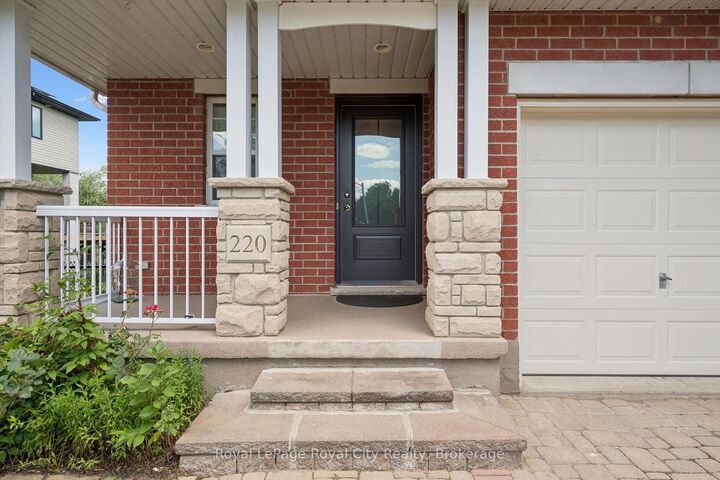 Property Photo:  220 Carrington Drive  ON N1G 5K3 