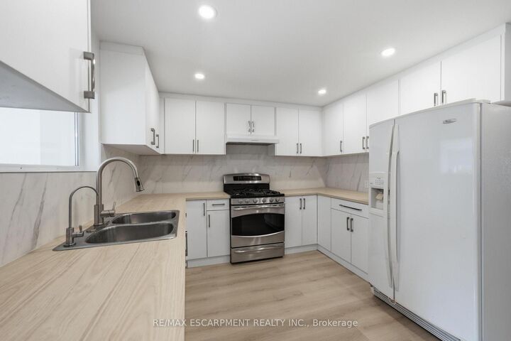 Property Photo:  1062 Cannon Street E  ON L8L 2H8 