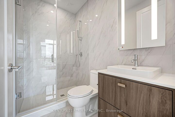 Property Photo:  858 Dupont Street Ph19  ON M6G 0C1 