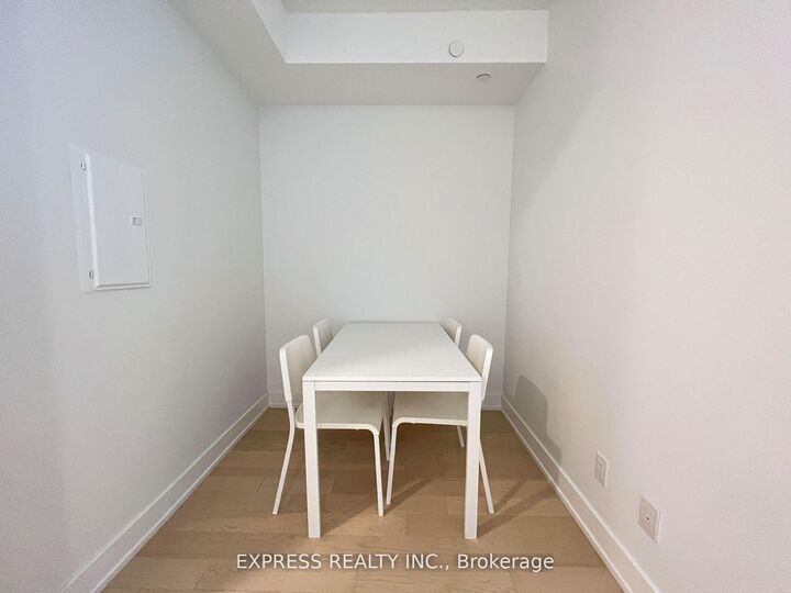 Property Photo:  7 Grenville Street 1509  ON M4Y 0E9 