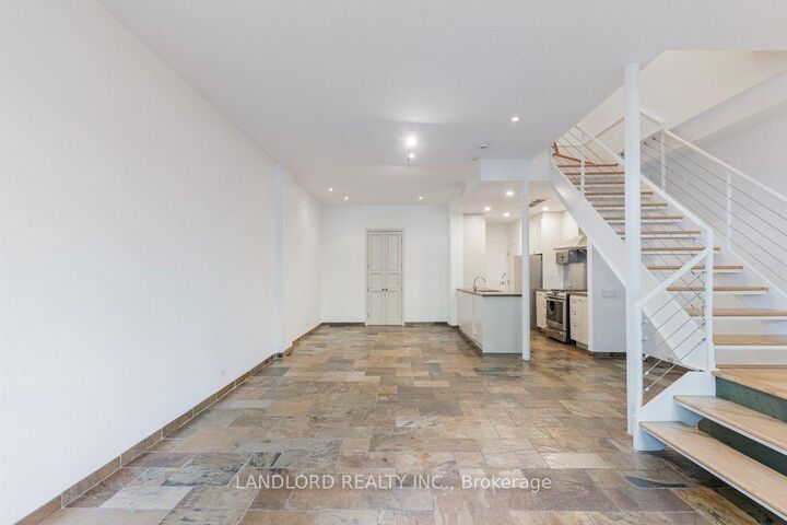 Property Photo:  33 Price Street 3  ON M4W 1Z1 