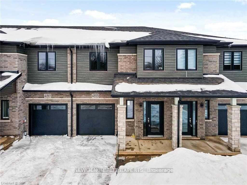 Property Photo:  4855 Pettit Avenue  ON L2E 0B7 
