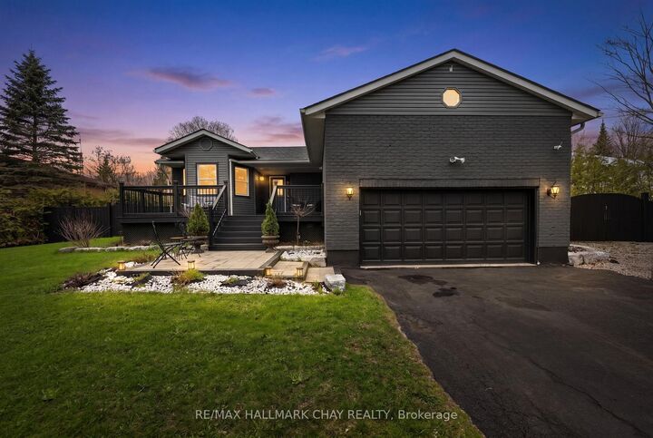 2330 Lakeshore Road E — photo 1