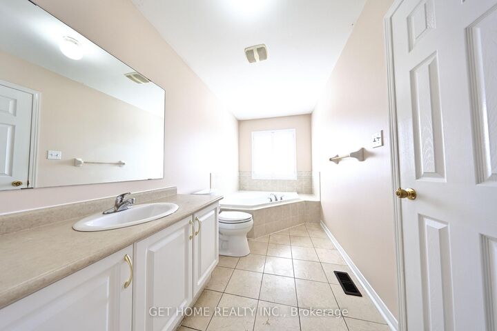 Property Photo: 62 Charcoal Way ON L6Y 5R9