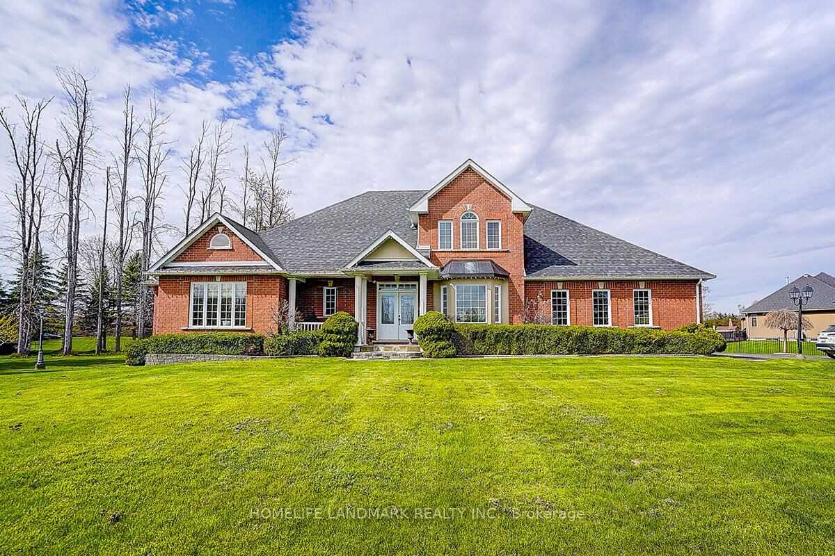 Property Photo: 49 Red Oak Crescent ON L0L 2L0