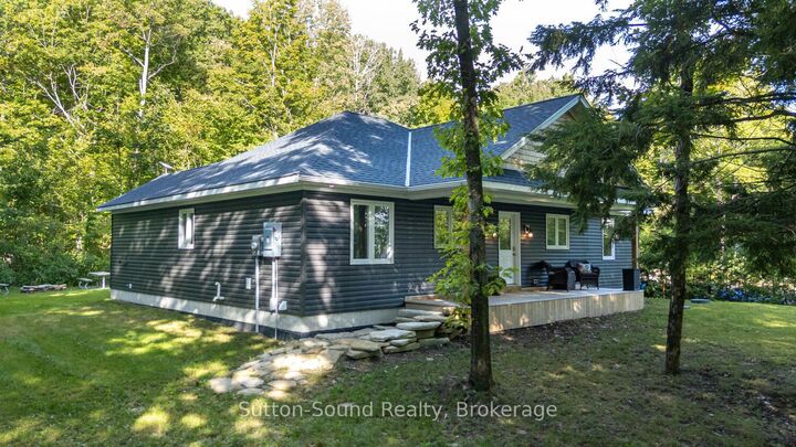 Property Photo:  504760 Grey Road 1 N/A  ON N0H 1S0 