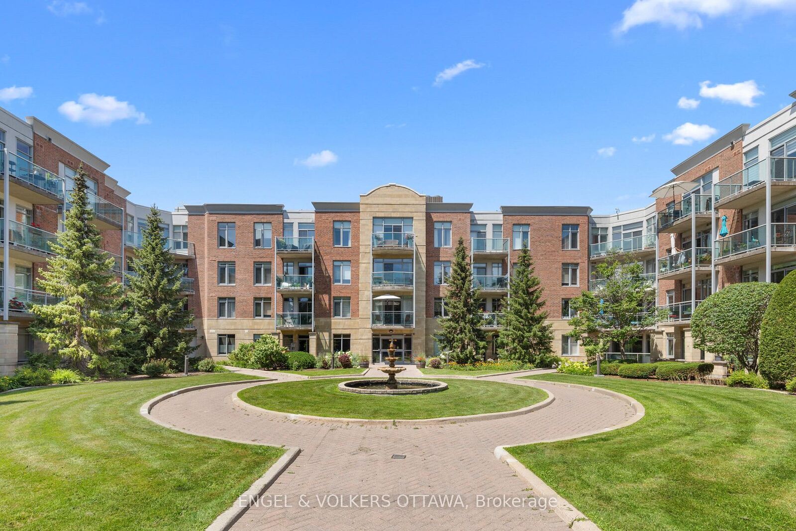 Property Photo:  205 Bolton Street 304  ON K1N 1K7 