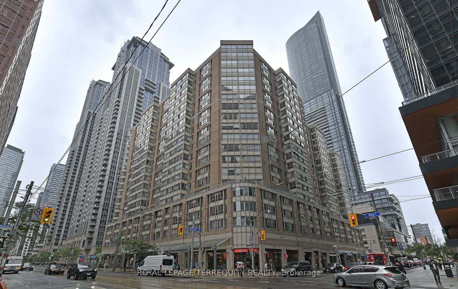 Property Photo:  711 Bay Street 1113  ON M5G 2J8 