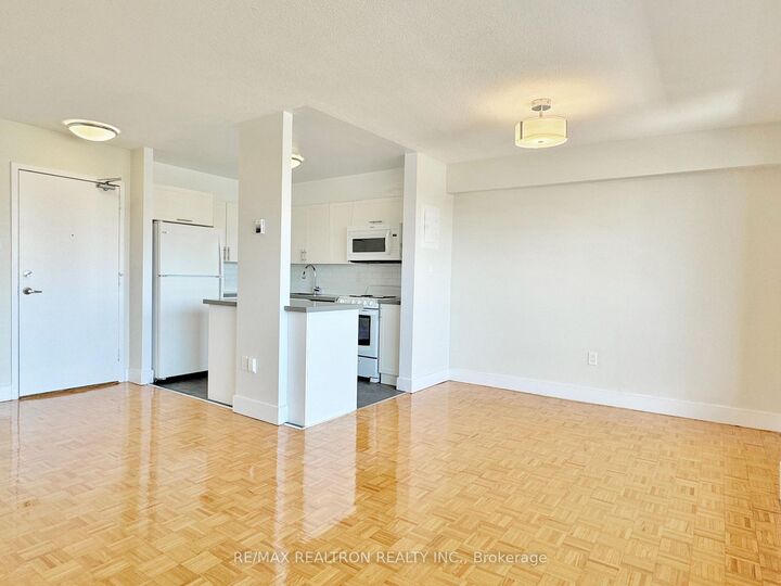 Property Photo:  666 Spadina Avenue 810  ON M5S 2H8 