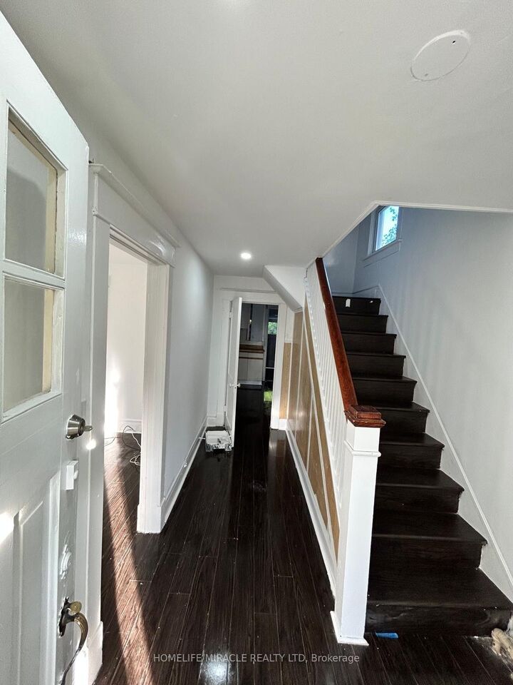 Property Photo: 37 Clarence Street ON L6W 1S2
