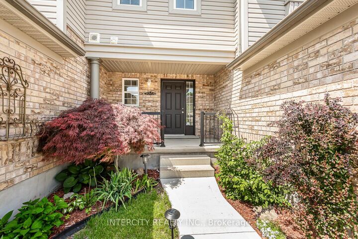 Property Photo:  258 McMeeken Drive  ON N3C 4N8 
