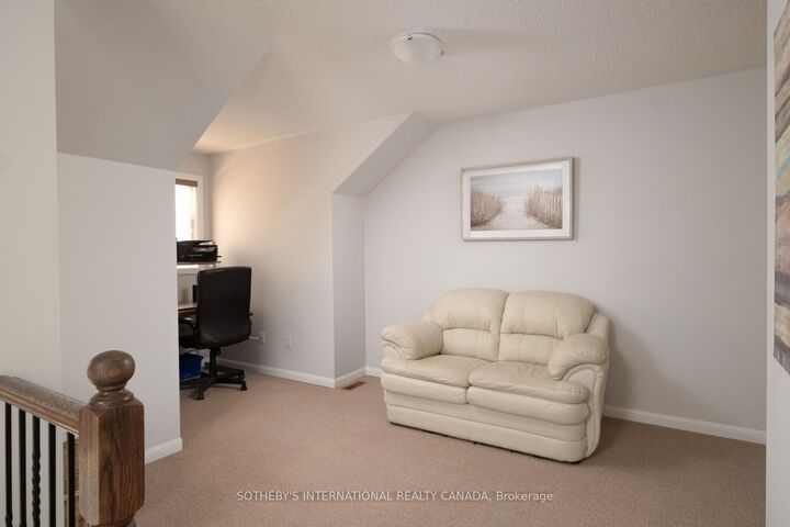 Property Photo:  969 Donnelly Street  ON L9T 6E2 