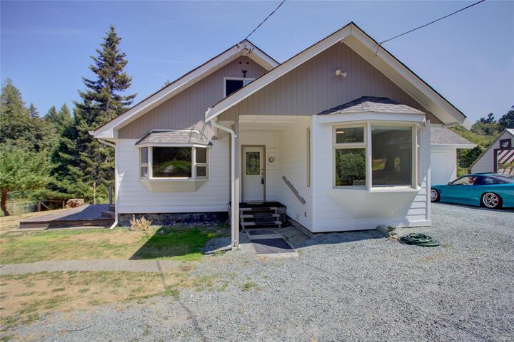 Property Photo:  8147 Shasta Rd  BC V0R 1K0 