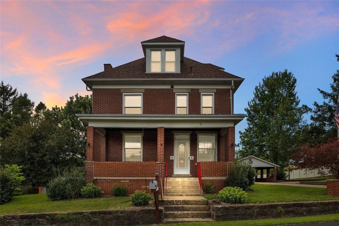 Property Photo: 418 Walnut Ave PA 15639