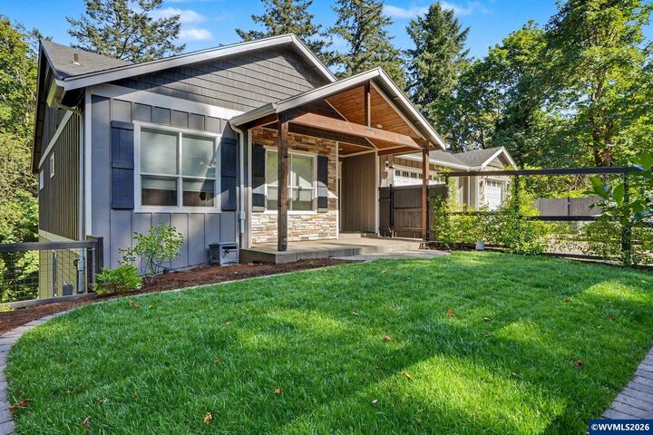 Property Photo: 734 Cascade Dr NW OR 97304