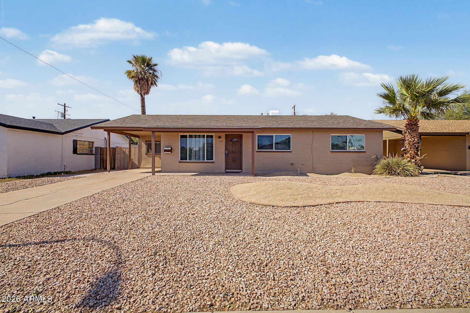 Property Photo: 1332 W 7th Street AZ 85281