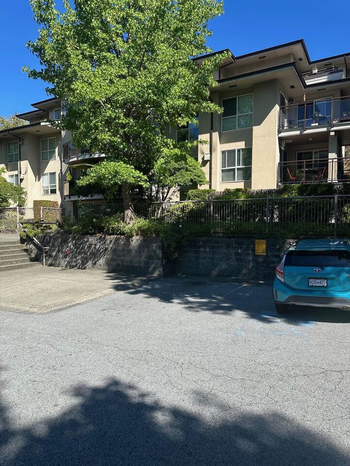 Property Photo: 7505 138 Street 212 BC V3W 0W6