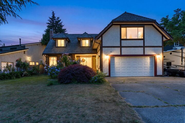 11795 Chateau Wynd — photo 1