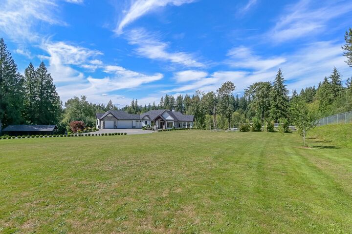 Property Photo: 30675 Silverhill Avenue BC V4S 1G9