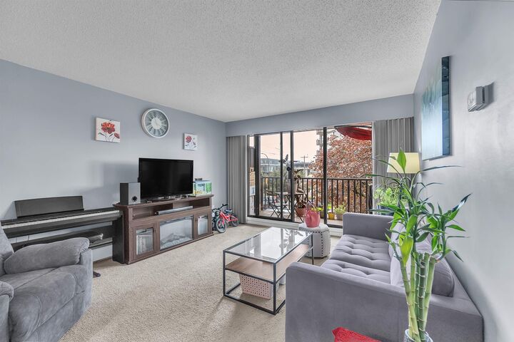 Property Photo:  170 E 3rd Street 107  BC V7L 1E6 