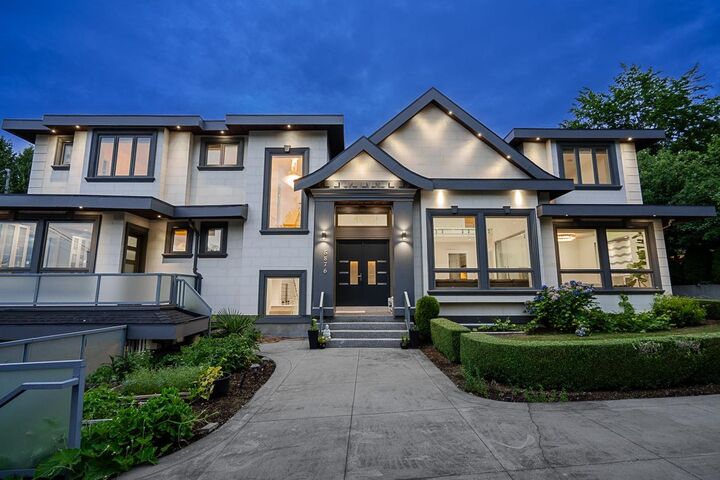 Property Photo: 5876 Buckingham Avenue BC V5E 2A3