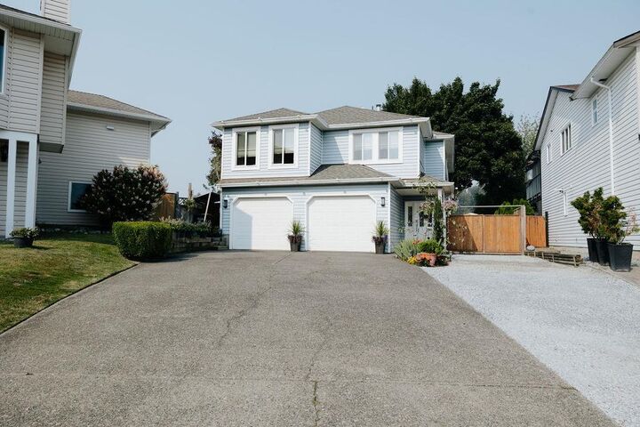 3302 274A Street — photo 1