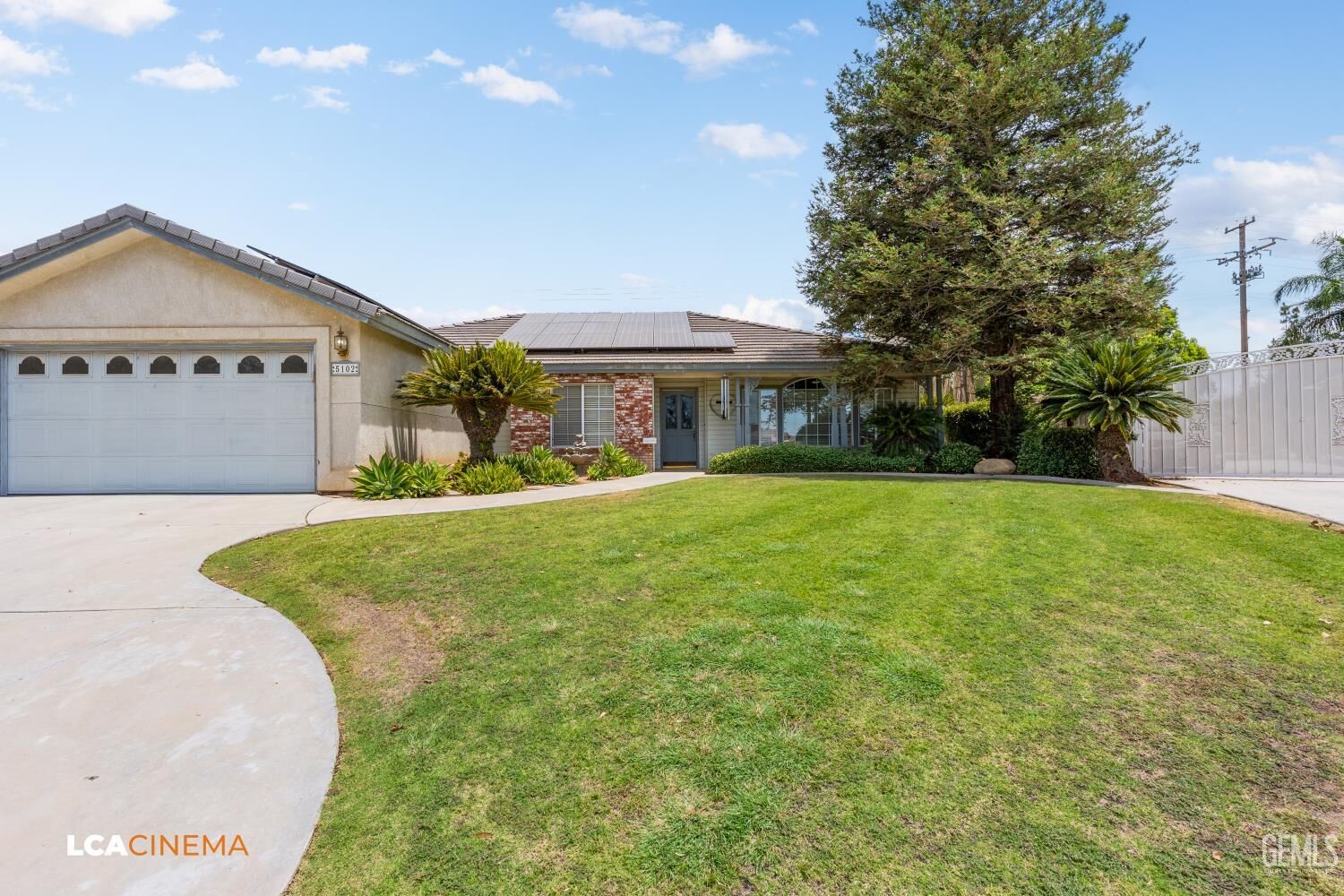Property Photo:  5102 Omaha Street  CA 93312 